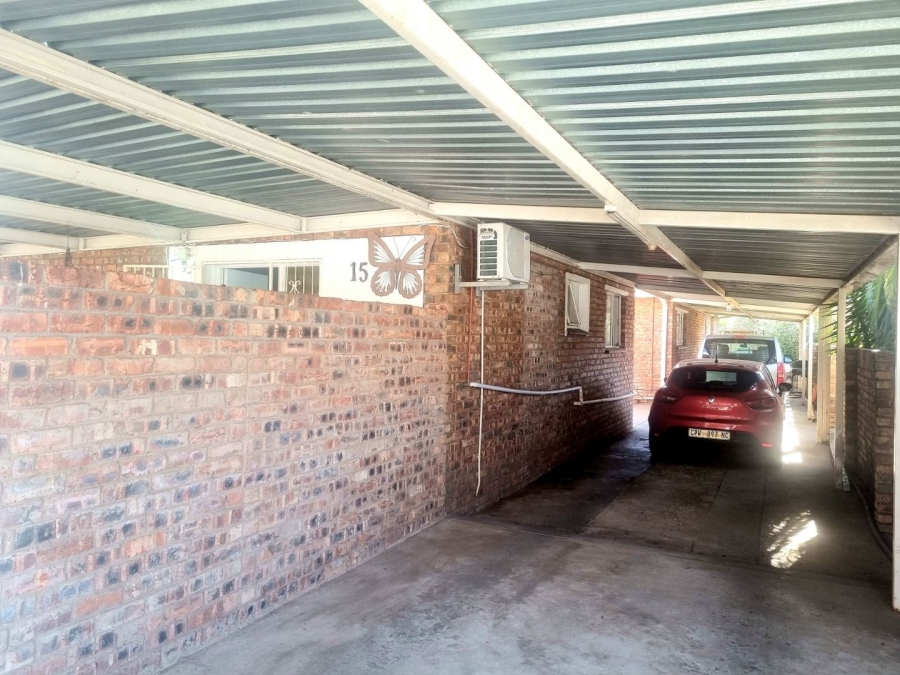 3 Bedroom Property for Sale in Rhodesdene Northern Cape